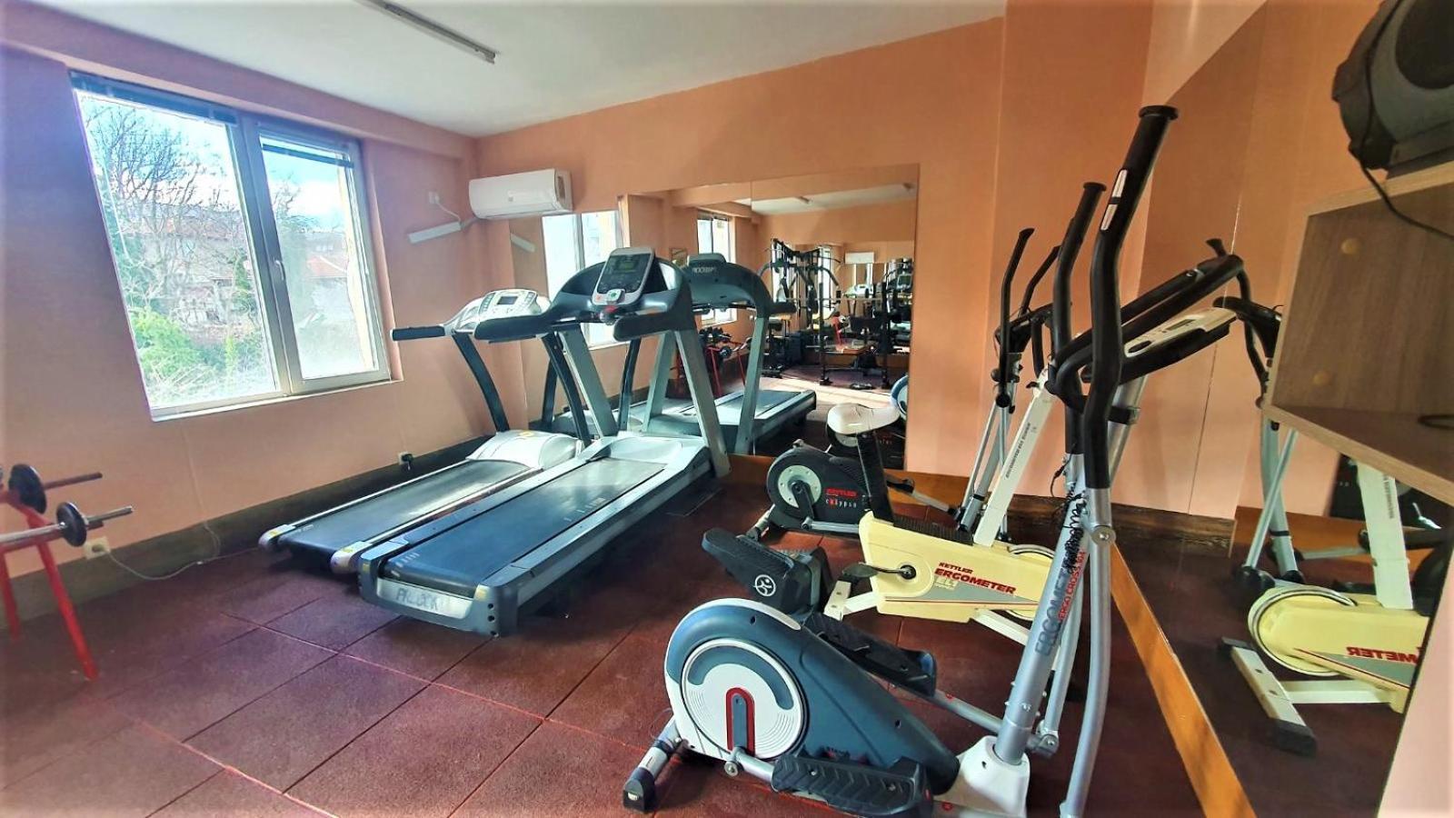 Хотел Дунав Свищов Hostel Bagian luar foto